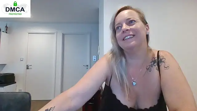 Snapshot of Miss-Chupagirly chatting on July 16, 2026, 8:22 am Miss-Chupagirly online show from July 16, 2026, 8:22 am