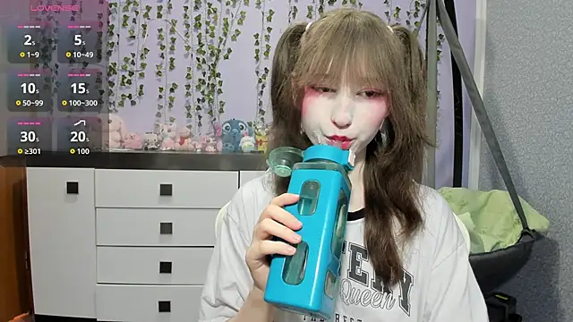 Yoonhee ki online show from June 21, 2026, 3:18 pm