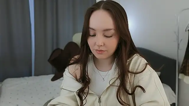 fallin lovee online show from March 28, 2026, 1:34 pm