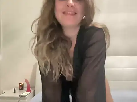 SweetBow xx online show from December 21, 2025, 10:10 pm