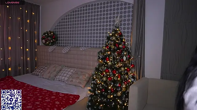 DeliaLoma online show from January 15, 2026, 5:55 am