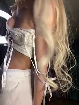 ScoobeDeDoo online show from February 6, 2026, 8:49 pm