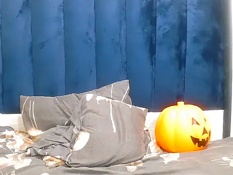 DarkBeauty33 online show from December 22, 2025, 11:32 am