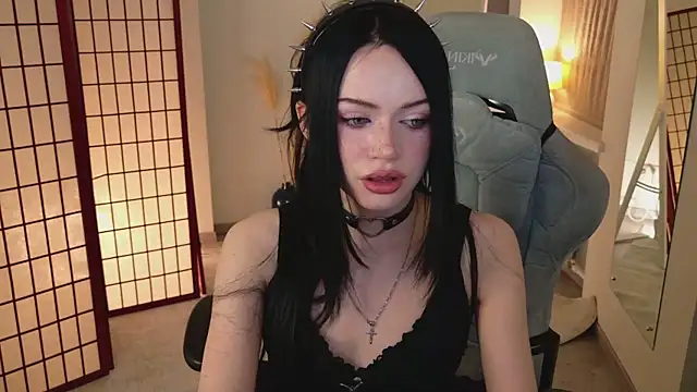 Dark Diva online show from April 16, 2026, 10:34 pm