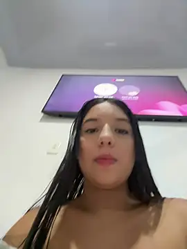 Babyabril18  online show from January 10, 2026, 10:05 pm