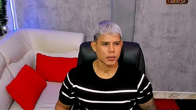 oruz stud online show from December 19, 2025, 1:13 pm