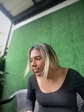 MiaSizzle online show from March 5, 2026, 8:16 pm