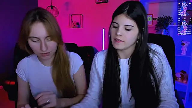 lizzie boom  online show from February 2, 2026, 8:08 pm