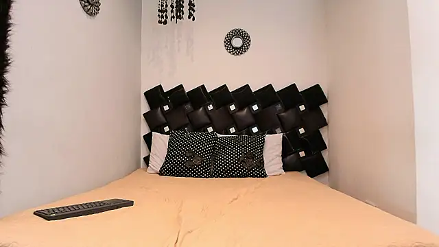 stefany carterr online show from February 17, 2026, 7:44 pm