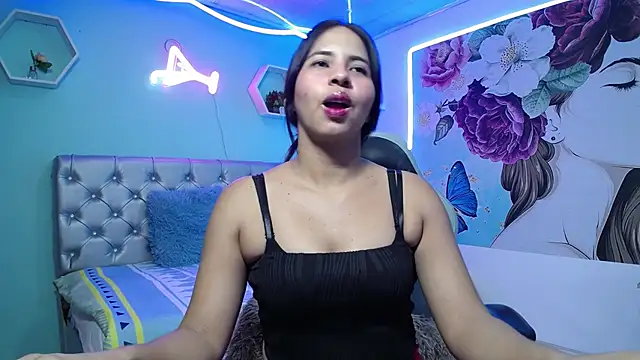 Snapshot of nicol_ross19 chatting on February 12, 2026, 2:33 am nicol ross19 online show from February 12, 2026, 2:33 am