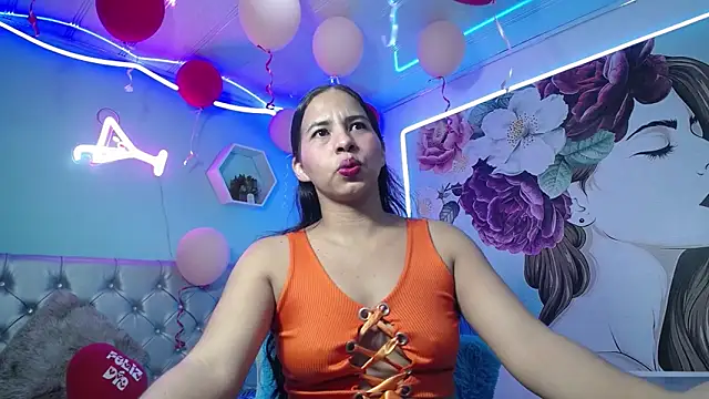 Snapshot of nicol_ross19 chatting on February 21, 2026, 10:34 pm nicol ross19 online show from February 21, 2026, 10:34 pm