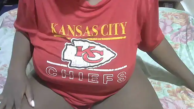 Snapshot of HoneyExtasyXo_ chatting on February 12, 2026, 8:47 am HoneyExtasyXo online show from February 12, 2026, 8:47 am