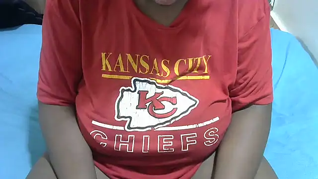 Snapshot of HoneyExtasyXo_ chatting on February 1, 2026, 9:07 am HoneyExtasyXo online show from February 1, 2026, 9:07 am