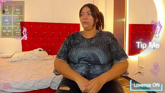 Snapshot of SelenaAngelX chatting on February 17, 2026, 3:15 am SelenaAngelX online show from February 17, 2026, 3:15 am