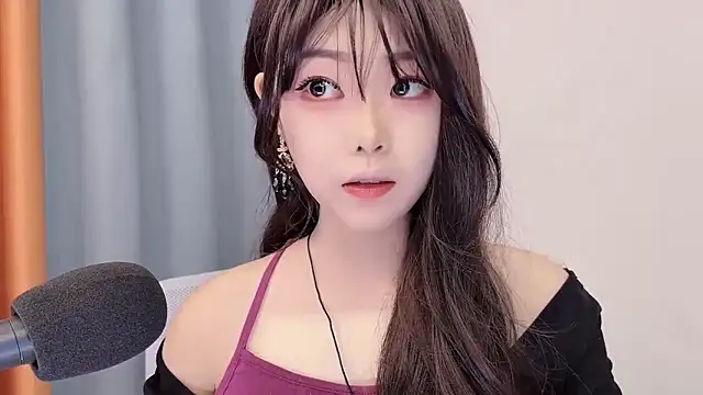 smalldaisy online show from February 11, 2026, 1:49 am