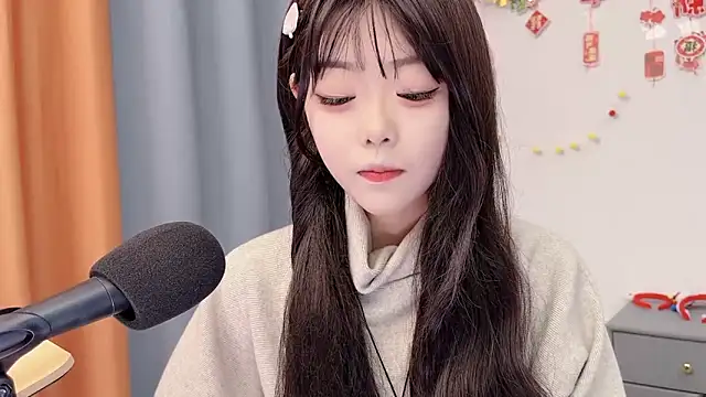 smalldaisy online show from February 25, 2026, 2:12 am