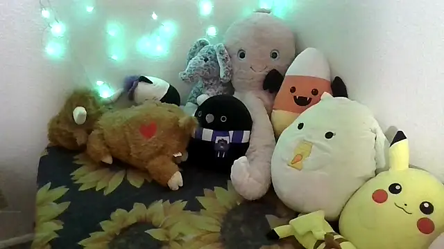 GabbyDaniella online show from February 19, 2026, 7:05 am