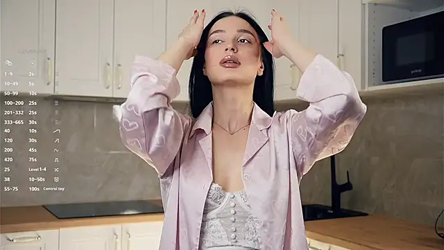 Snapshot of TyraEspina chatting on January 12, 2026, 9:09 pm TyraEspina online show from January 12, 2026, 9:09 pm