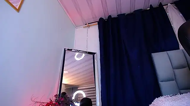 Emilyy05  online show from February 20, 2026, 6:26 am