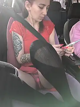 Lunara Noir online show from February 14, 2026, 1:22 pm