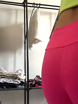 Snapshot of bety13 chatting on February 4, 2026, 12:44 pm bety13 online show from February 4, 2026, 12:44 pm