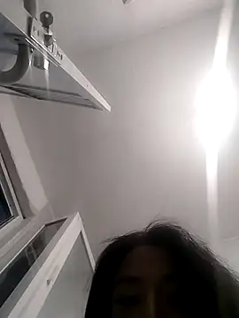 Snapshot of vanNe78 chatting on January 18, 2026, 4:27 am vanNe78 online show from January 18, 2026, 4:27 am