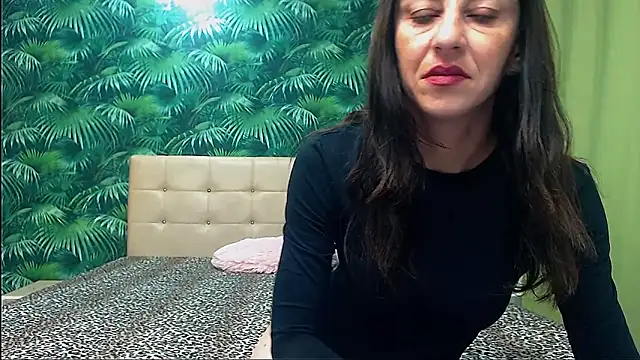 Snapshot of Stella_John chatting on December 14, 2025, 7:14 am Stella John online show from December 14, 2025, 7:14 am