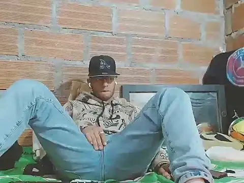 Snapshot of Alphamaster_92 chatting on February 1, 2026, 12:03 pm Alphamaster 92 online show from February 1, 2026, 12:03 pm