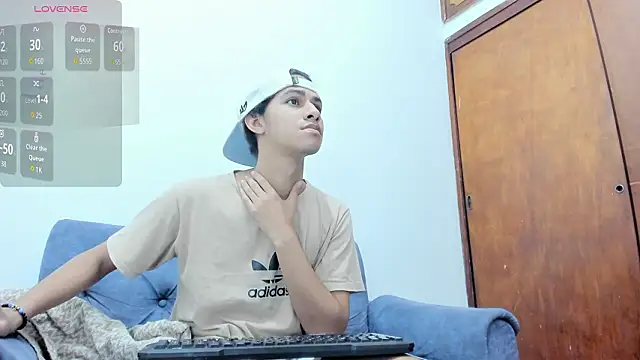 Victor LatinBoy online show from March 9, 2026, 3:21 am