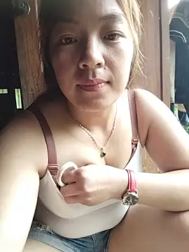 Snapshot of Lucky_cutee chatting on June 28, 2026, 4:08 am Lucky cutee online show from June 28, 2026, 4:08 am