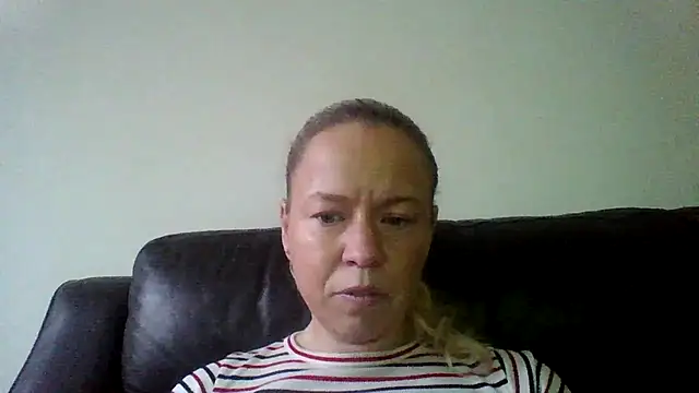 jennyblondeuk online show from January 18, 2026, 3:15 pm