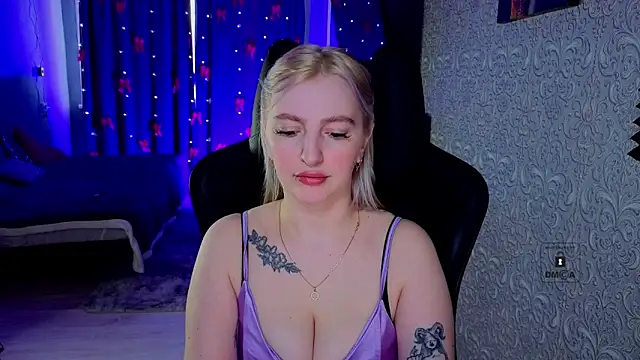 Eva Vibe  online show from March 9, 2026, 7:01 am