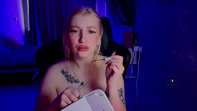 Eva Vibe  online show from April 12, 2026, 6:27 am