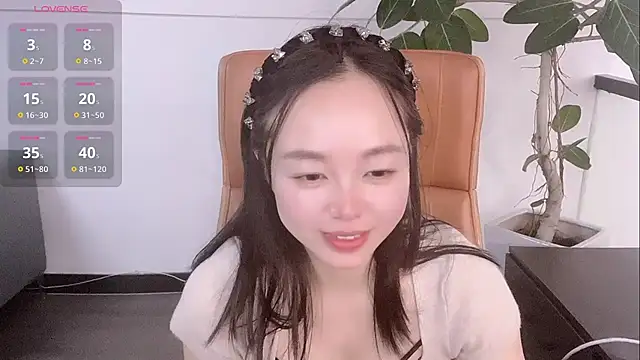 Yuer-77 online show from February 13, 2026, 12:05 pm