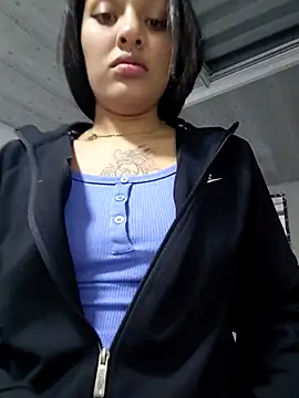 ashley-17 online show from February 27, 2026, 2:12 am