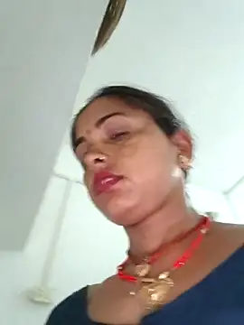 Snapshot of Mahima_rani34 chatting on June 5, 2026, 10:15 pm Mahima rani34 online show from June 5, 2026, 10:15 pm
