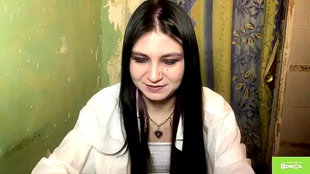 EstherKiester online show from January 5, 2026, 9:29 pm