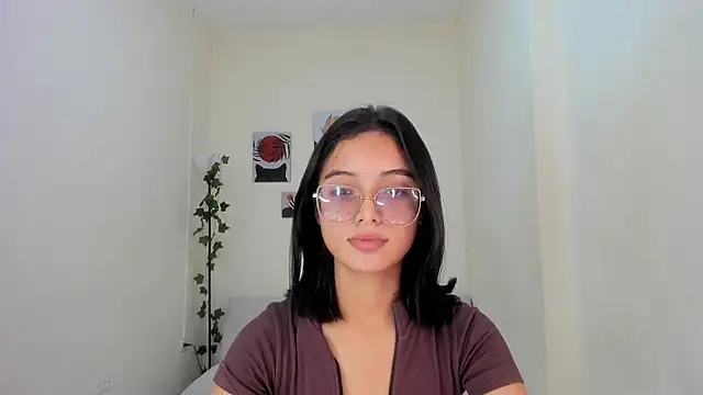 Snapshot of Zenith_glow chatting on January 7, 2026, 3:22 am Zenith glow online show from January 7, 2026, 3:22 am