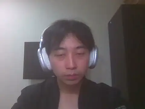 AJIJI1010 online show from December 22, 2025, 6:52 pm