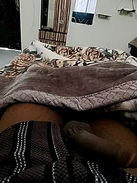 Snapshot of daddy_raj1208 chatting on February 3, 2026, 11:04 am daddy raj1208 online show from February 3, 2026, 11:04 am