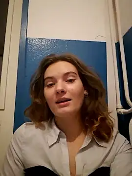 SweetCandyy69 online show from January 18, 2026, 6:11 pm