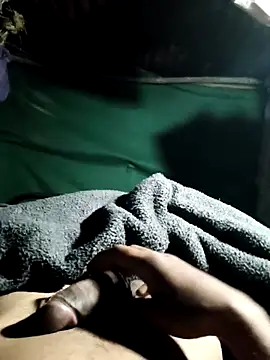 Hot2602 online show from April 16, 2026, 7:47 pm