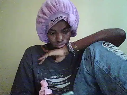 Sexxy paid online show from February 18, 2026, 6:00 am