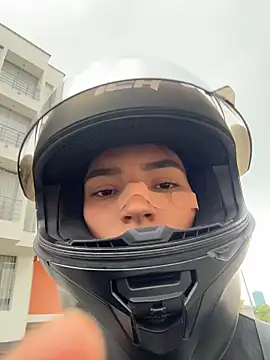 Snapshot of Ema_Rose_ chatting on March 1, 2026, 9:15 pm Ema Rose online show from March 1, 2026, 9:15 pm