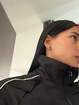 Snapshot of Ema_Rose_ chatting on February 6, 2026, 6:15 pm Ema Rose online show from February 6, 2026, 6:15 pm