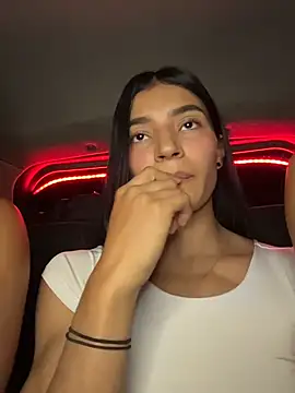 Snapshot of Ema_Rose_ chatting on February 15, 2026, 4:35 am Ema Rose online show from February 15, 2026, 4:35 am