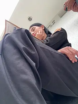 Snapshot of Ema_Rose_ chatting on February 1, 2026, 7:34 pm Ema Rose online show from February 1, 2026, 7:34 pm