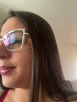 jujuarantes  2026 online show from April 1, 2026, 12:39 pm