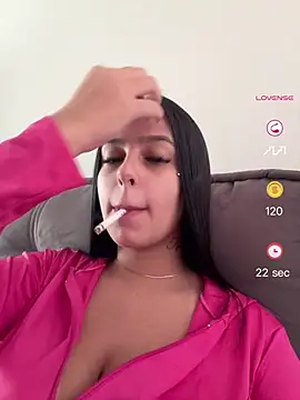 jujuarantes  2026 online show from June 8, 2026, 2:17 pm