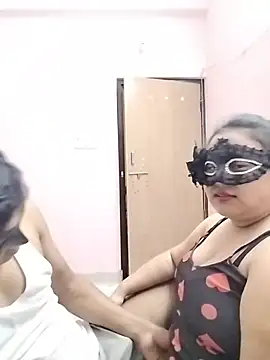 Snapshot of DesiSeductress chatting on July 1, 2026, 8:31 pm DesiSeductress online show from July 1, 2026, 8:31 pm